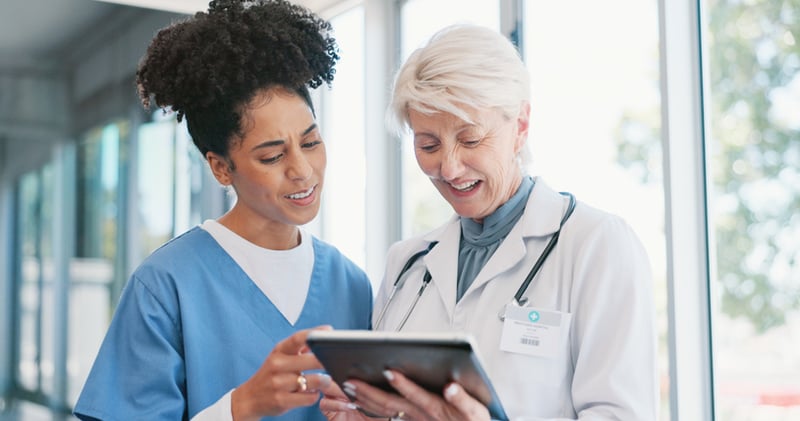 Reaching Deskless Healthcare Teams, How Modern Intranets Bridge The Gap