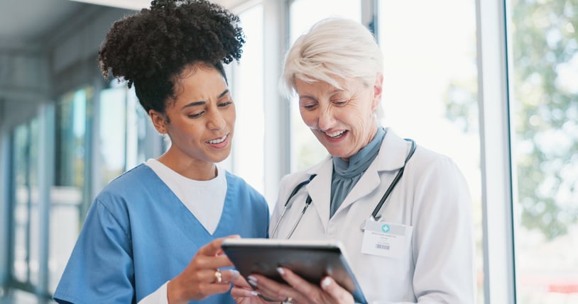 Reaching Deskless Healthcare Teams, How Modern Intranets Bridge The Gap