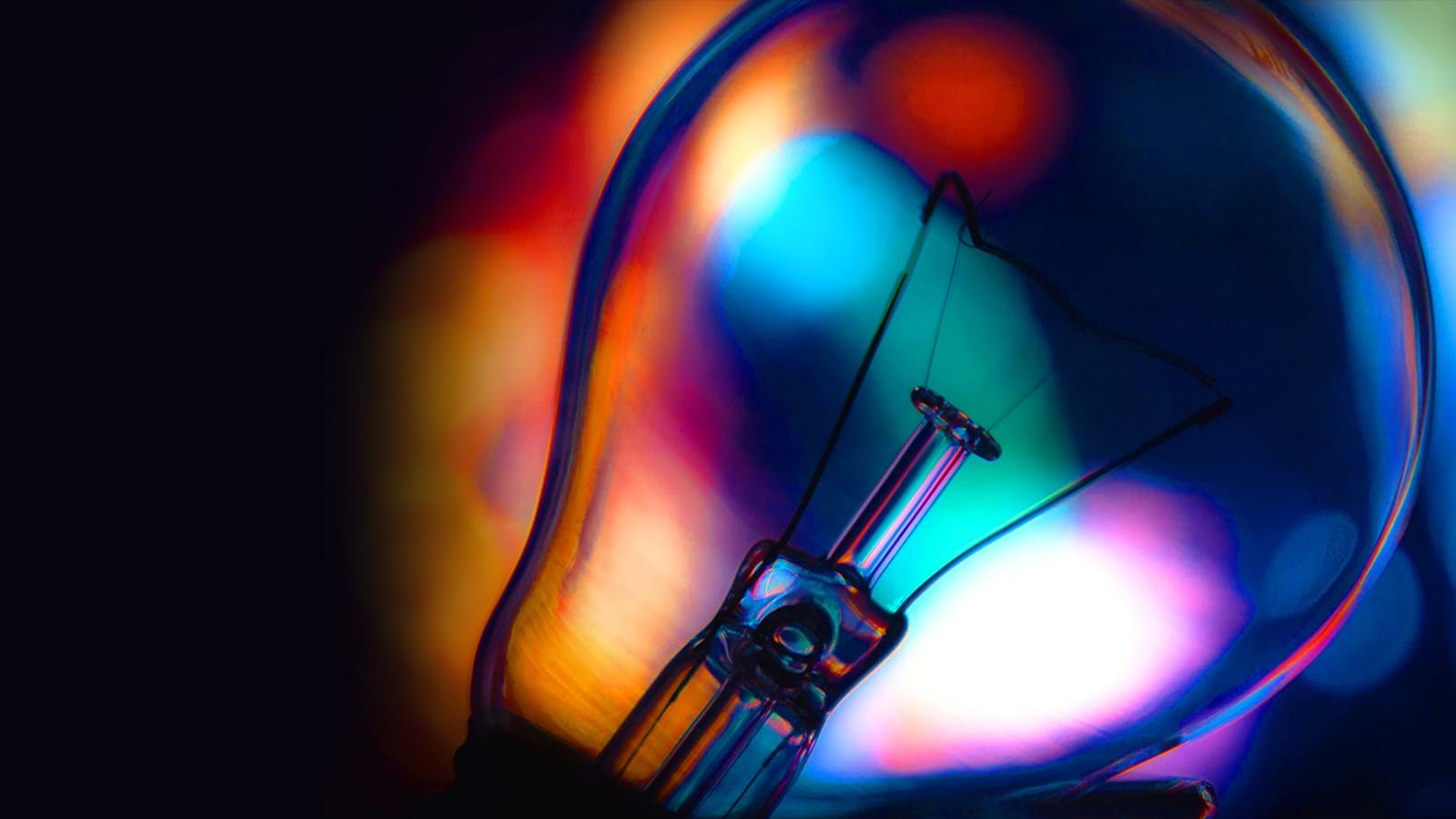 Light bulb representing ideas for digital workplace predictions for 2018